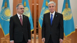Azərbaycan səfiri etimadnaməsini Qazaxıstan Prezidentinə təqdim edib