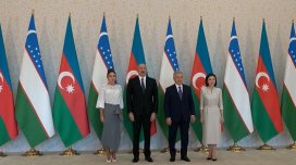 Prezidentlər və birinci xanımlar Buxaradakı "Poyi-Kalon" kompleksi ilə tanış oldu