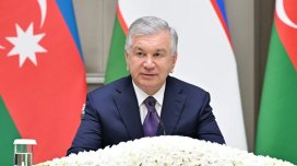 Şavkat Mirziyoyev Mehriban Əliyevanı təbrik etdi
