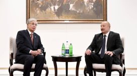 İlham Əliyevin Qazaxıstan Prezidenti ilə görüşü keçirildi - YENİLƏNİB