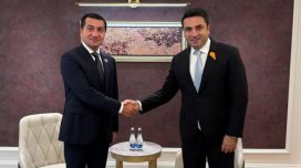 Hikmət Hacıyev Alen Simonyanla görüşdü