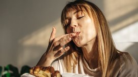 Diyetoloq şirniyyatdan 30 gün imtina etdikdə orqanizmdə nə baş verdiyini açıqladı