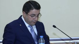 Qalmaqallı sabiq məmurun oğlunun ölkədən çıxışına "stop" qoyuldu