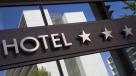 Qadın hindistanlı turisti Bakıda hoteldə qarət etdi - TƏFƏRRÜAT