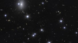 Astronomlar erkən Kainatdakı qalaktikaların qeyri-adiliyini izah etdi