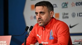Ayxan Abbasov nə üçün müdafiə futboluna üstünlük verir?