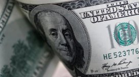 Dolları üç aydan çox müddətin maksimumuna yüksəldi