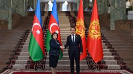 Sahibə Qafarova Qırğızıstan parlamentinin sədri ilə görüşüb - FOTOLAR