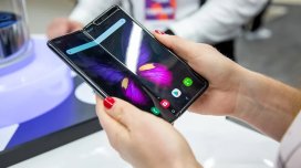 Qatlana bilən telefonların daxili ekranına niyə qoruyucu şüşə taxmaq olmaz?