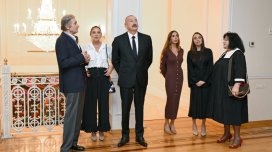 Prezident və ailə üzvləri "Mənim Abşeronum: Üstə gəl" sərgisi ilə tanış oldu - FOTO