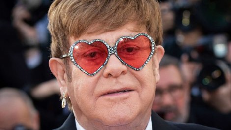 Elton Con gözlərinə görə yeni albomunu bitirə bilmir