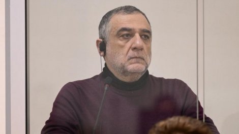
Ruben Vardanyanın məhkəməsində mina partlayışı zamanı xəsarət almış şəxslər ifadə verirlər