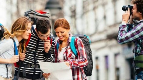 Ölkəmizə gələn turistlərin sayı azalıb?