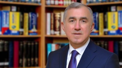 Nazir müavini işdən çıxarıldı
