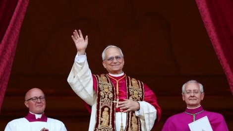 Papa XIV Lev ilk xütbəsində Ukrayna və Yaxın Şərqdə sülhə çağırıb
