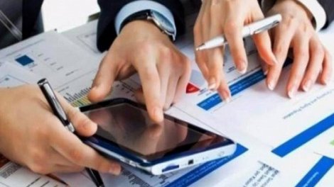 Elmlər doktoruna məxsus şirkətin 61 min manat vergi borcu var