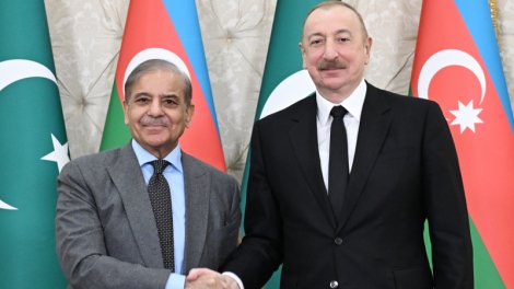 Şahbaz Şərif diplomatik dəstəyə görə İlham Əliyevə təşəkkür etdi
