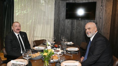 İlham Əliyevlə Edi Ramanın işçi nahar əsnasında görüşü oldu
