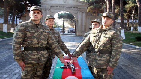 Prezidentdən müddətli həqiqi hərbi xidmətə çağırışla bağlı Sərəncam
