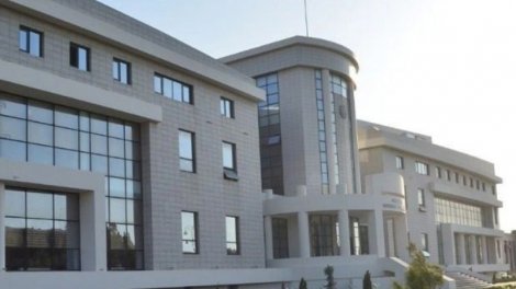 Məhkəməyə məxsus avtomobil hərracda satıldı