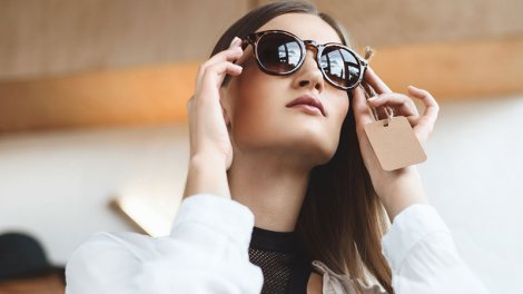 Həkim günəş eynəyi seçiminin vacib nüanslarını bölüşdü