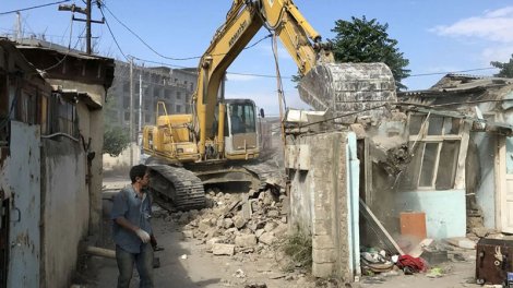 Bakıda söküntü işləri başladı - Ünvanlar
