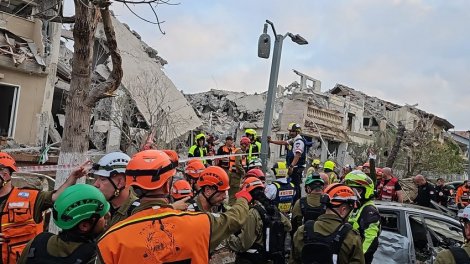 İranın raket zərbələri nəticəsində İsraildə ölənlərin sayı 4-ə, yaralıların sayı 70-ə çatdı