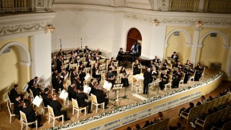 Heç bir quruma lazım olmayan ansambllar