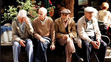 Dövlətin himyəsində yaşayan qoca və uşaqların sayı açıqlandı