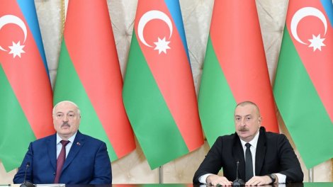 İlham Əliyev Lukaşenkonu təbrik edi
