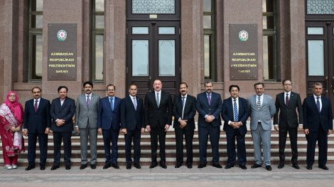 Prezident Pakistan Milli Assambleyasının sədrini qəbul etdi - FOTO