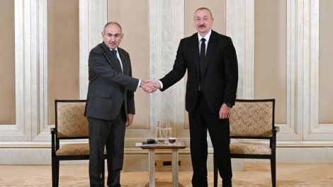 İlham Əliyevlə Paşinyanın görüşü keçirildi - YENİLƏNİB