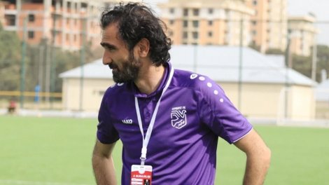 Vaqif Cavadov daha bir il "Sumqayıt"da baş məşqçi olacaq
