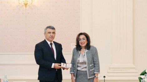 Nigar Rəsulbəyova təqaüdə çıxdı - FOTO