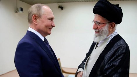 Putin niyə Tehranı Trampın nüvə müqaviləsinə təşviq edir?