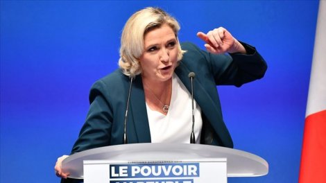 Le Pen Aİ-ABŞ ticarət razılaşmasını "üçlü fiasko" adlandırdı