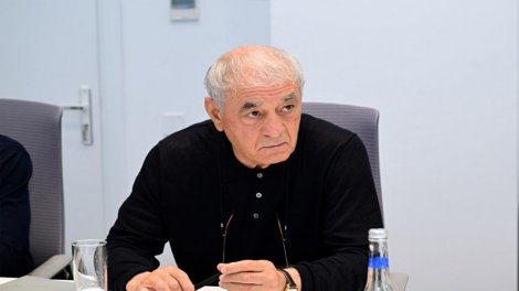 Prezident Fəxrəddin Manafovu təltif etdi