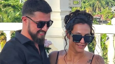 Sevgilisinə 7 ildə 43 dəfə evlilik təklif etdi, nəhayət "hə" cavabı aldı