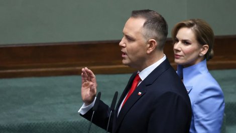 Polşa ordusunu NATO-nun aparıcı qüvvəsinə çevirəcəyini söz verdi
