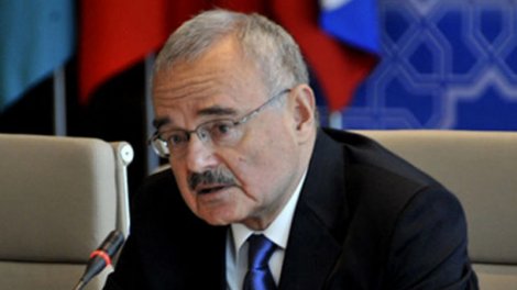 "90 yaşım var, güclə beş addım atıram..." - Artur Rasi-zadə