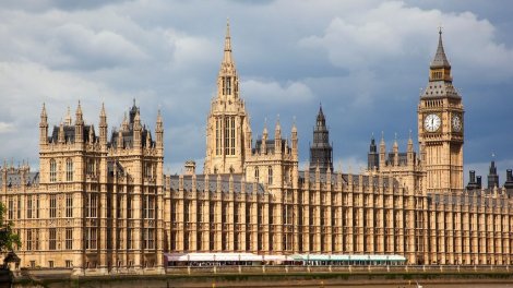 Britaniya 23 ölkədən olan cinayətkarları dərhal deportasiya edəcək