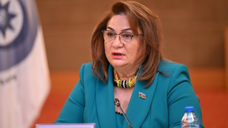 Prezident Hicran Hüseynovanı təltif etdi