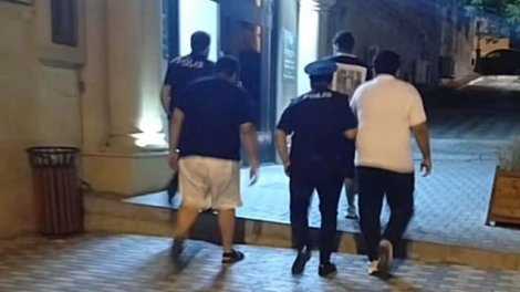 Şəhidlər xiyabanında qeyri-etik videolar çəkən əcnəbilərə cinayət işi başlanıldı