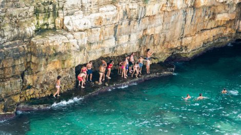 Turistlər İtaliyanın ən gözəl yerlərindən biri ilə bağlı xəbərdarlıq: Bunu etməyin!