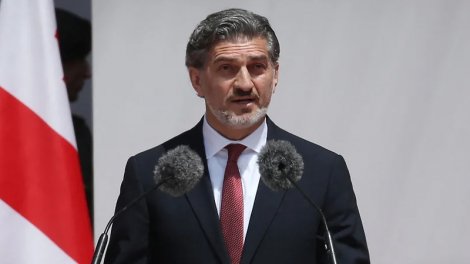Gürcüstan prezidenti Trampın diqqətsizliyindən şikayətləndi