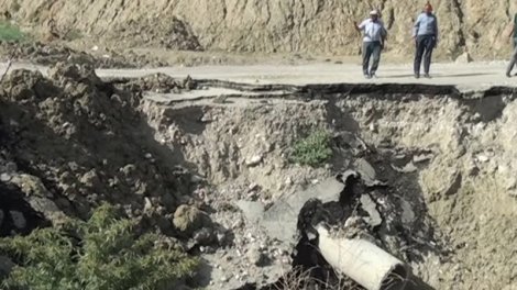 Siyəzən rayonunda yol niyə dağılmış vəziyyətdə qalıb?