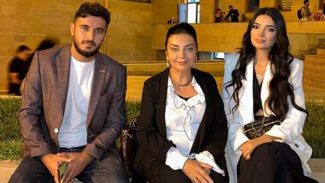 68 yaşlı Xalq artisti ilk dəfə nənə oldu