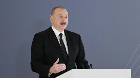 İlham Əliyev "Qarabağ"ı təbrik etdi

