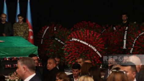 Prezident və Birinci vitse-prezident Cabir İmanovun vida mərasiminə əklil göndərib
