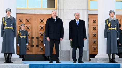 İlham Əliyevin Qazaxıstana səfəri başladı - FOTO